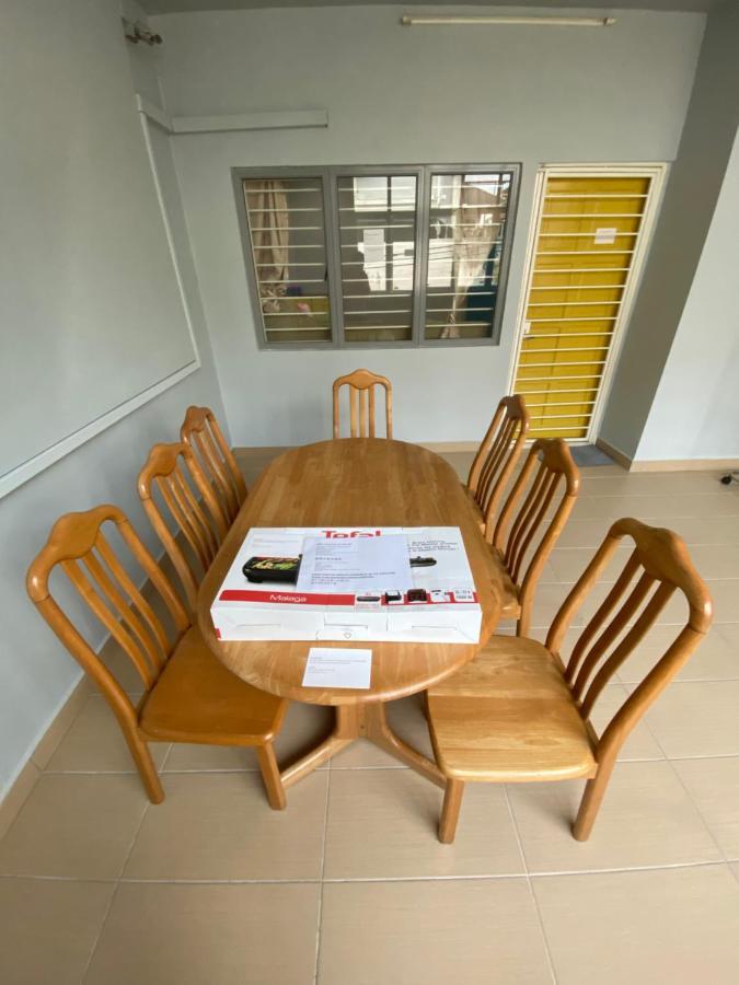 Entire Residential Home•Jia Residences Bkt Serdang沙登温暖的家 Seri Kembangan Ngoại thất bức ảnh