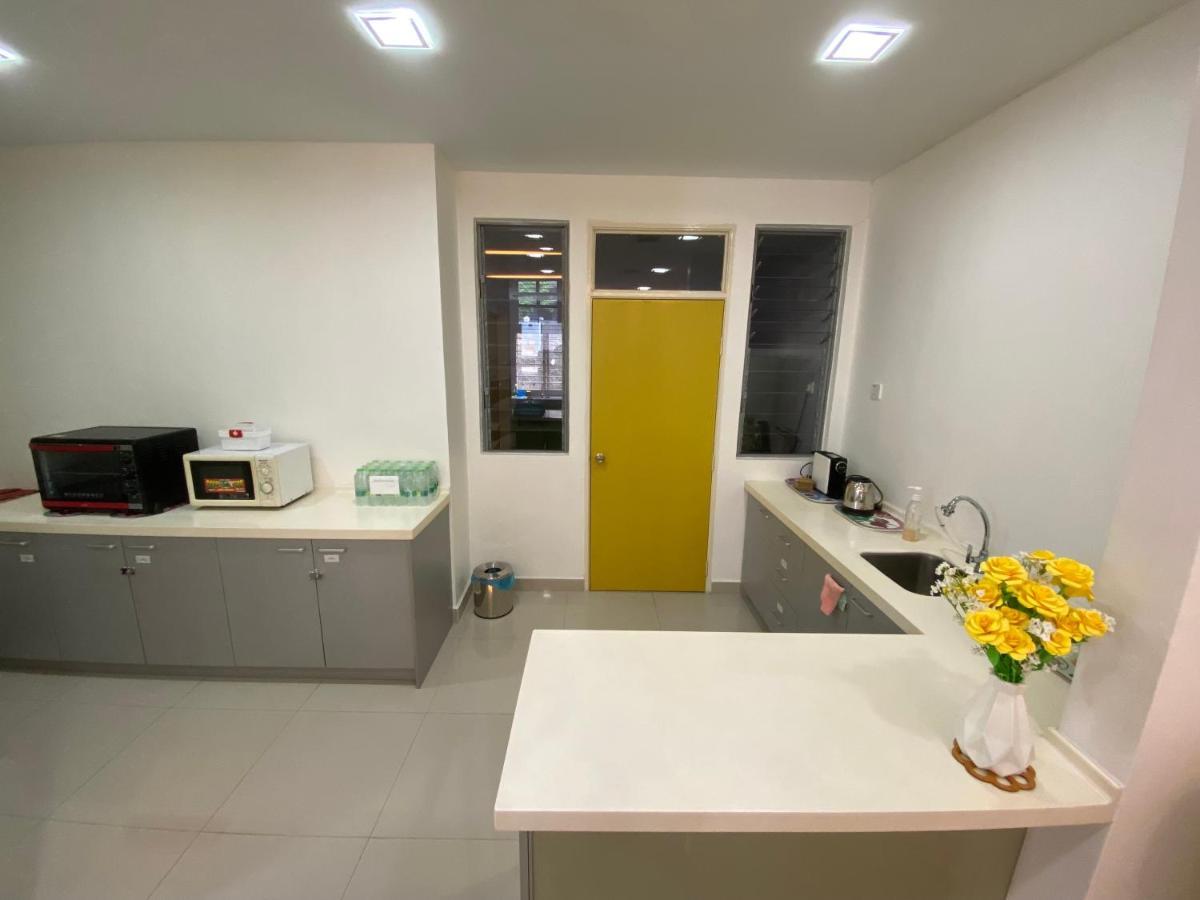 Entire Residential Home•Jia Residences Bkt Serdang沙登温暖的家 Seri Kembangan Ngoại thất bức ảnh