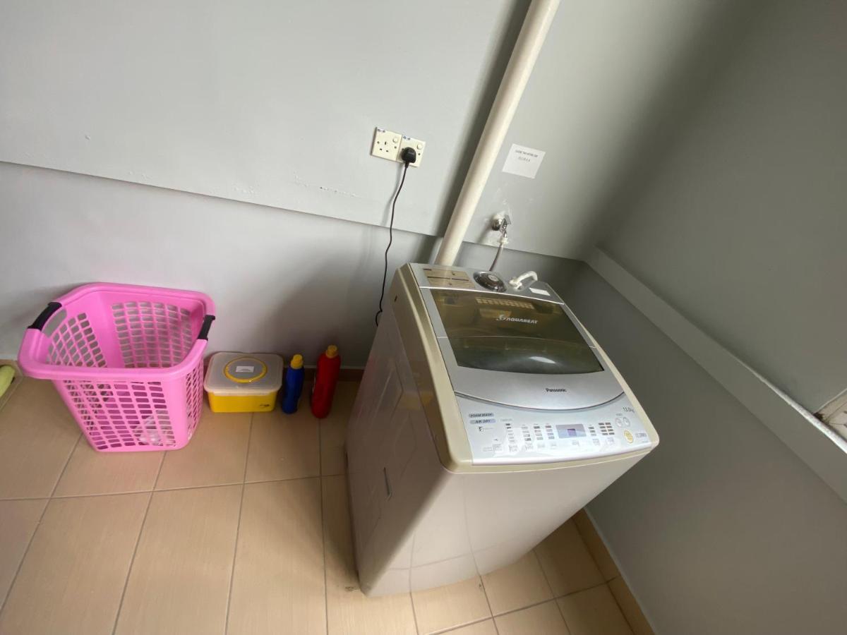 Entire Residential Home•Jia Residences Bkt Serdang沙登温暖的家 Seri Kembangan Ngoại thất bức ảnh