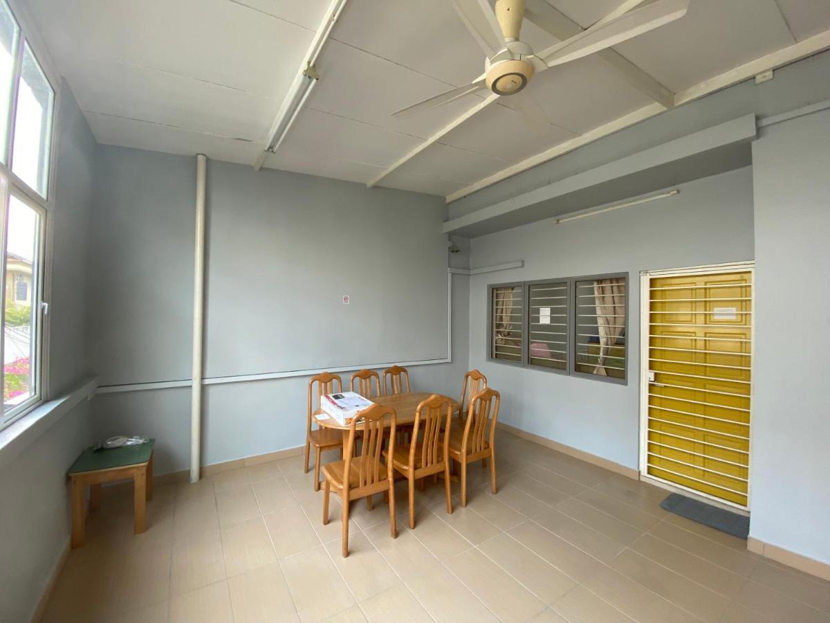 Entire Residential Home•Jia Residences Bkt Serdang沙登温暖的家 Seri Kembangan Ngoại thất bức ảnh