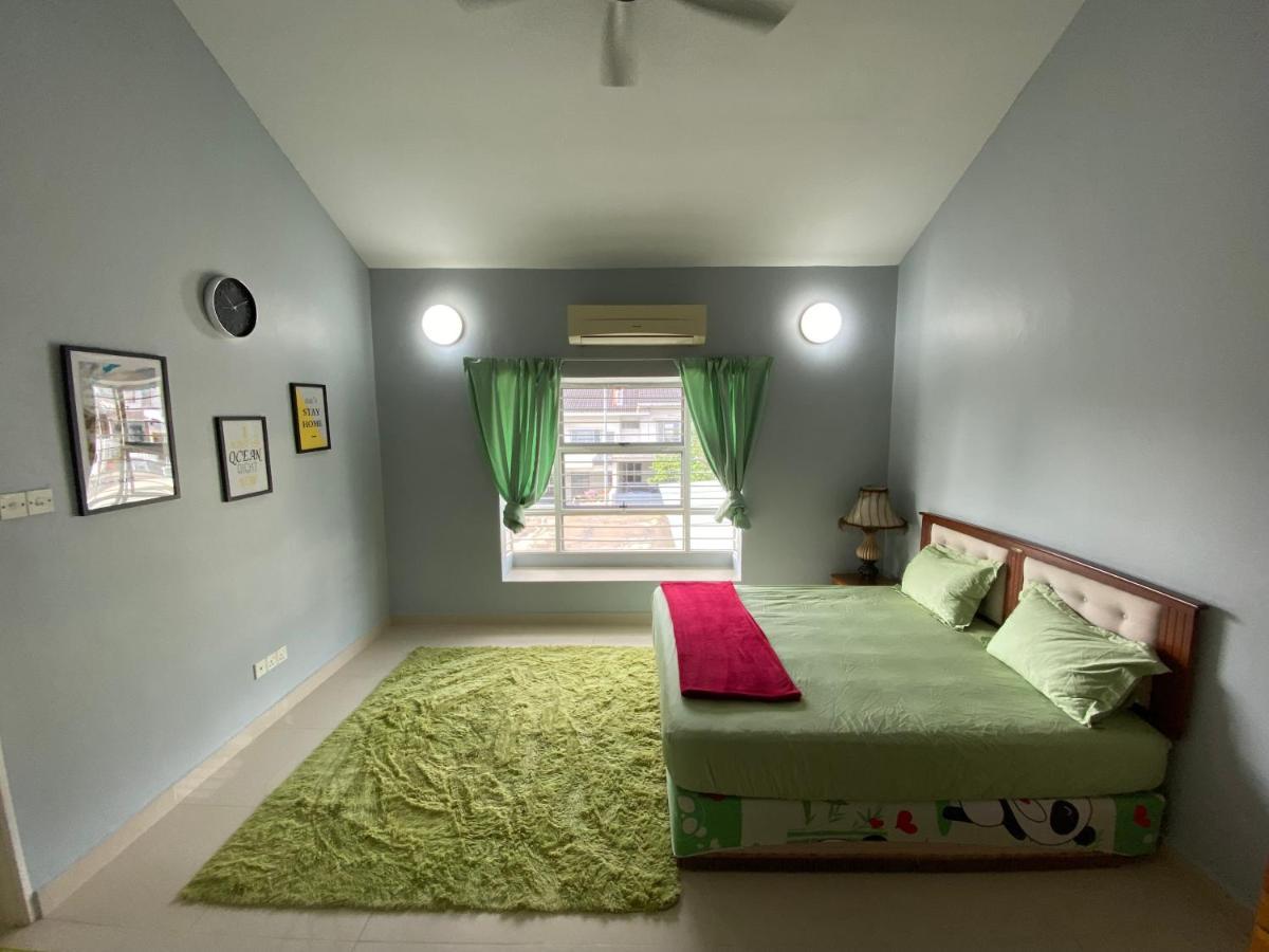 Entire Residential Home•Jia Residences Bkt Serdang沙登温暖的家 Seri Kembangan Ngoại thất bức ảnh