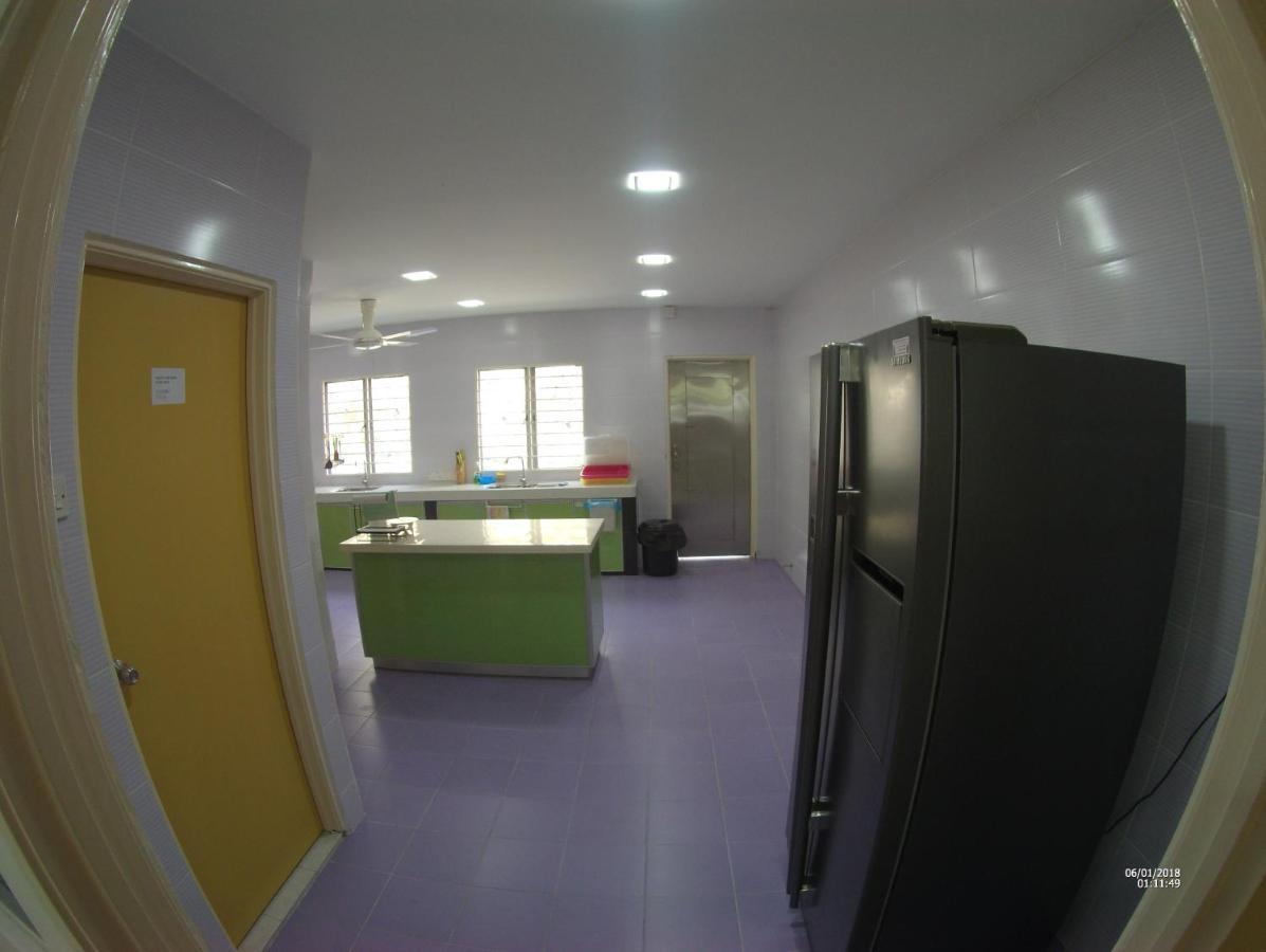 Entire Residential Home•Jia Residences Bkt Serdang沙登温暖的家 Seri Kembangan Ngoại thất bức ảnh