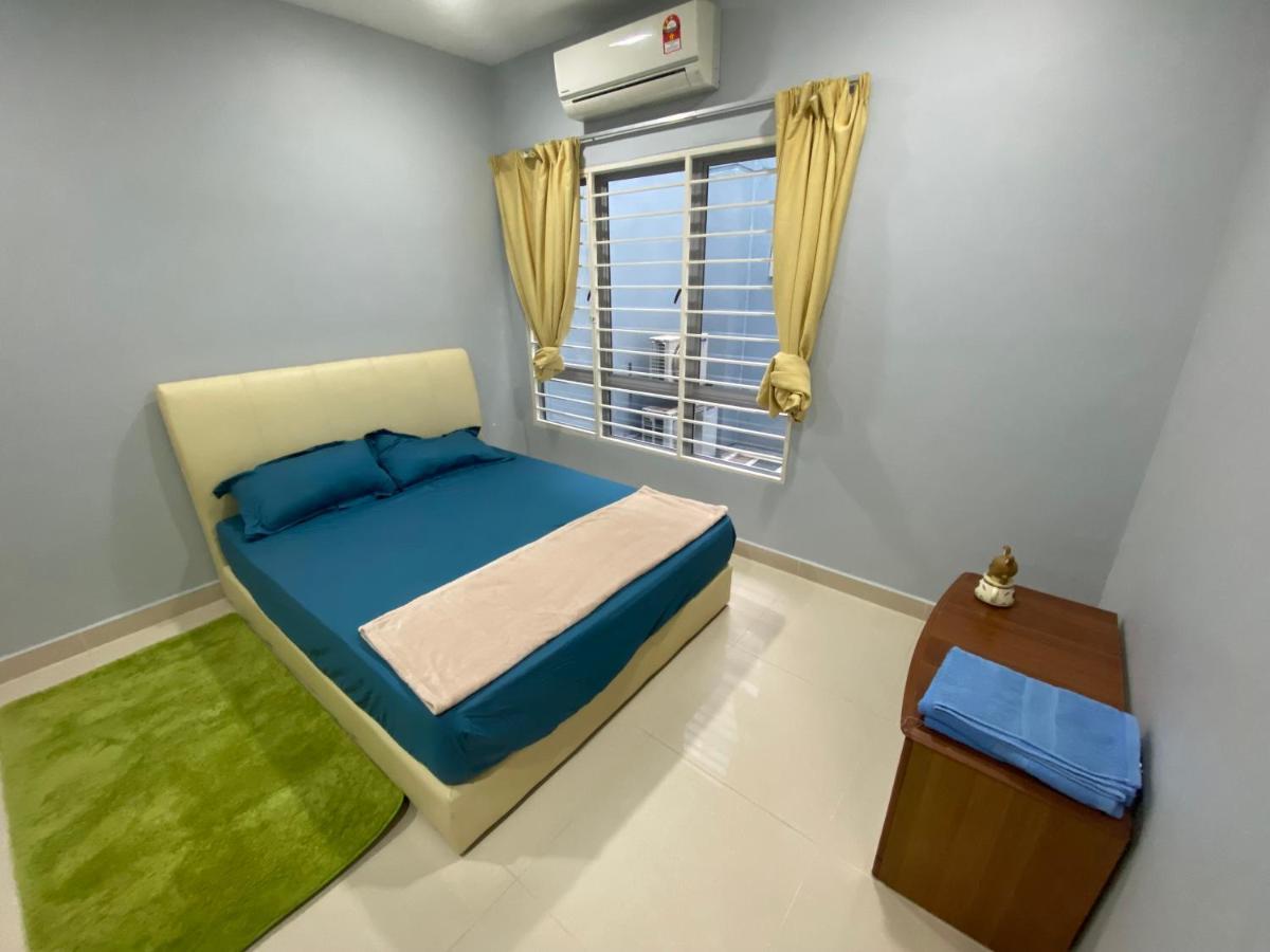 Entire Residential Home•Jia Residences Bkt Serdang沙登温暖的家 Seri Kembangan Ngoại thất bức ảnh