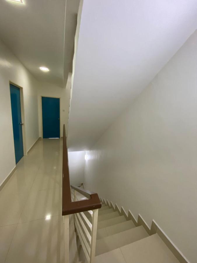 Entire Residential Home•Jia Residences Bkt Serdang沙登温暖的家 Seri Kembangan Ngoại thất bức ảnh