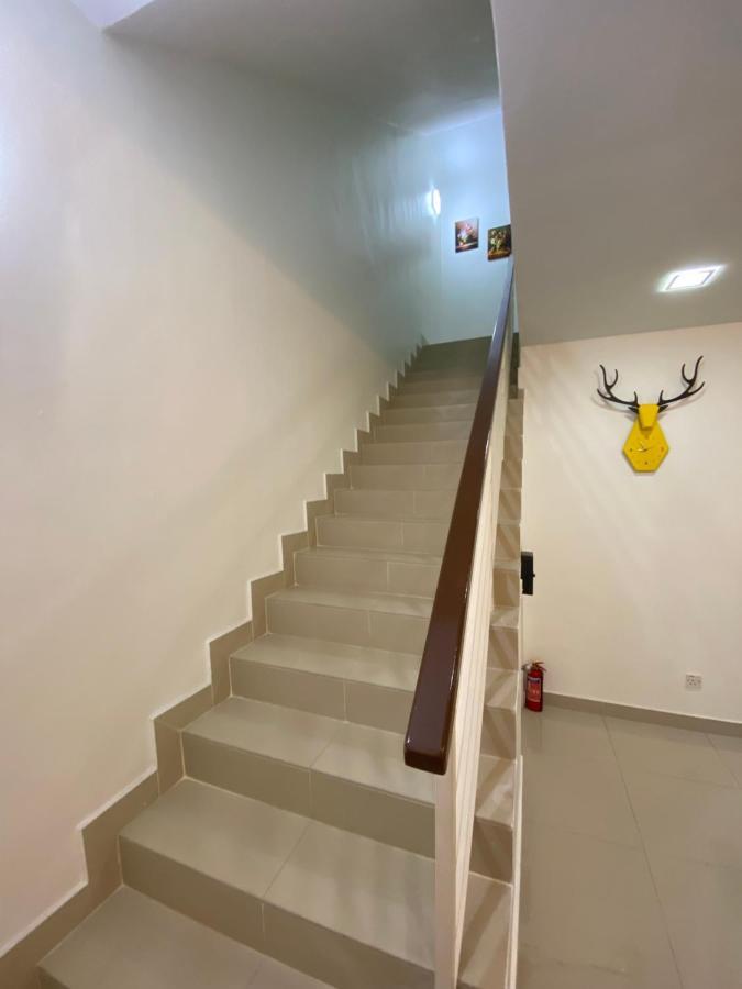 Entire Residential Home•Jia Residences Bkt Serdang沙登温暖的家 Seri Kembangan Ngoại thất bức ảnh