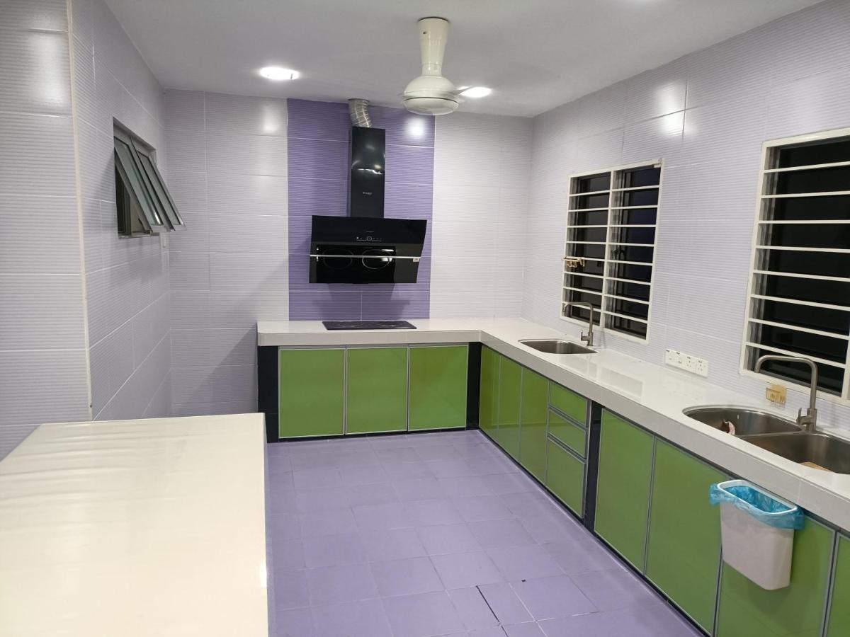 Entire Residential Home•Jia Residences Bkt Serdang沙登温暖的家 Seri Kembangan Ngoại thất bức ảnh